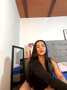 Webcam Model (Linaguirre23)  is live.Free join now!