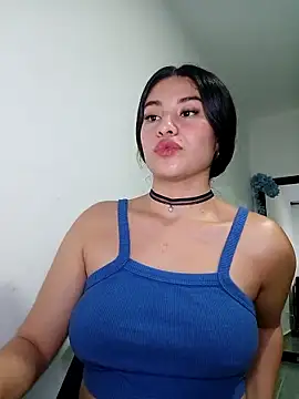 Webcam Model(tara20_) is live