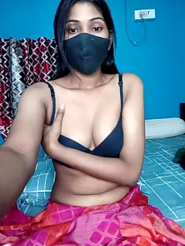 Webcam Model (Triha_18)  is live.Free join now!