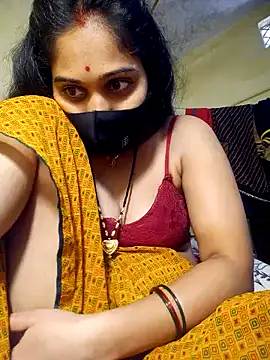 Webcam Model (Hi_Radhika)  is live.Free join now!