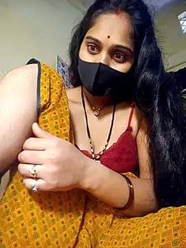 Webcam Model (Hi_Radhika)  is live.Free join now!