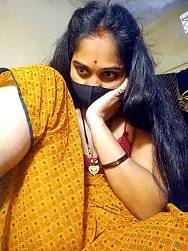 Webcam Model (Hi_Radhika)  is live.Free join now!