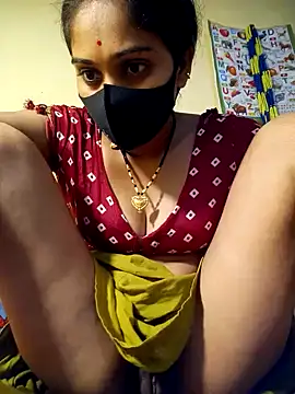 Webcam Model (Hi_Radhika)  is live.Free join now!