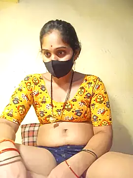 Webcam Model (Hi_Radhika)  is live.Free join now!