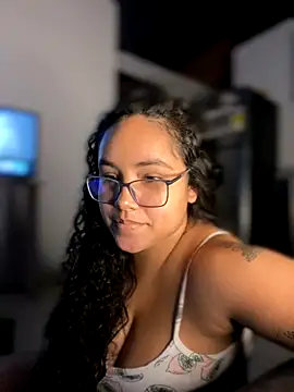 Webcam Model (CurlyGirl_1)  is live.Free join now!