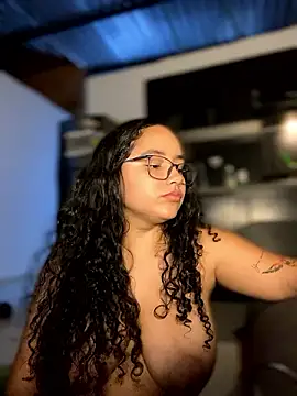 Webcam Model (CurlyGirl_1)  is live.Free join now!