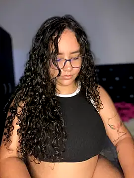 Webcam Model (CurlyGirl_1)  is live.Free join now!