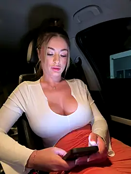 Webcam Model(IsabellaEtthan) is live