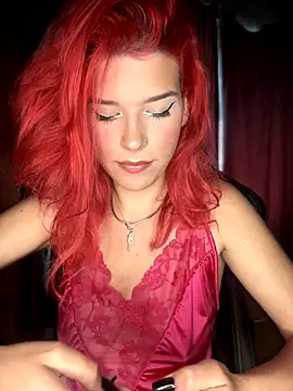 Webcam Model (RiriRoseey)  is live.Free join now!