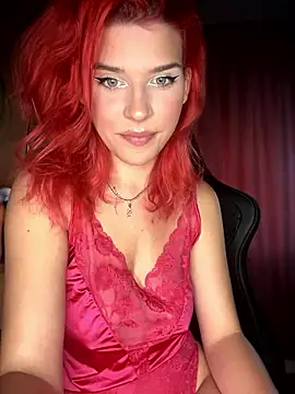 Webcam Model (RiriRoseey)  is live.Free join now!