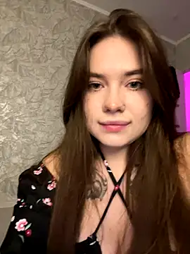 Webcam Model (Vikki_toriya)  is live.Free join now!