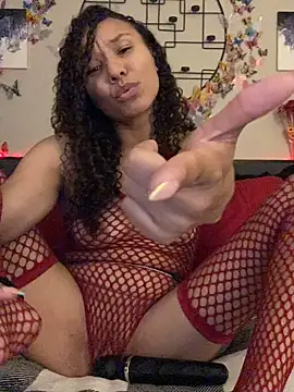 Webcam Model(_Neeka_) is live