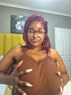 Webcam Model (Bustygoddess32)  is live.Free join now!