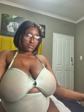 Webcam Model (Bustygoddess32)  is live.Free join now!