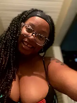 Webcam Model (ServeOnyxx)  is live.Free join now!