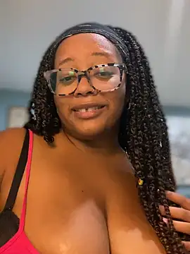 Webcam Model (ServeOnyxx)  is live.Free join now!