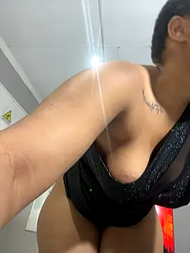 Webcam Model (Bootyfulbarbiie)  is live.Free join now!