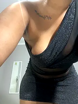 Webcam Model(Bootyfulbarbiie) is live