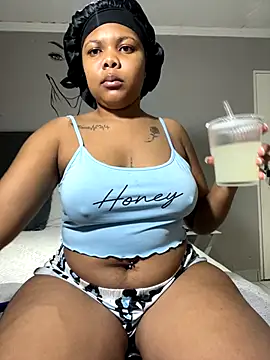 Webcam Model (Bootyfulbarbiie)  is live.Free join now!