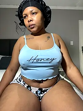 Webcam Model(Bootyfulbarbiie) is live