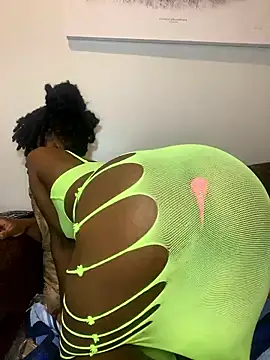 Webcam Model (ebony_teaserxx)  is live.Free join now!