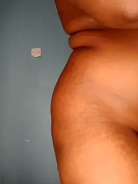 Webcam Model (Bigpussy-)  is live.Free join now!