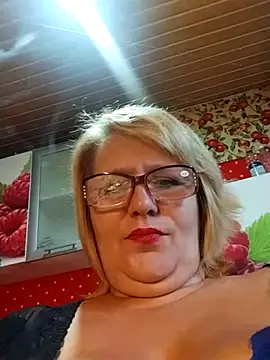 Webcam Model (Forest-Lady)  is live.Free join now!