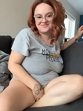 Webcam Model(happyfeetxx) is live