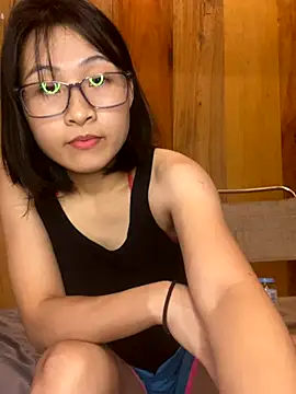 Webcam Model(Subisex2k5) is live