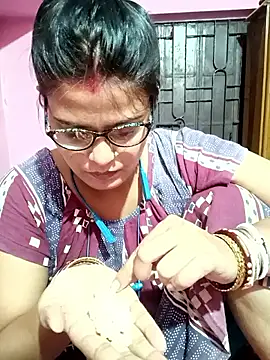 Webcam Model (Hot_Pakhi)  is live.Free join now!