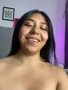 Webcam Model(MaraGomez) is live