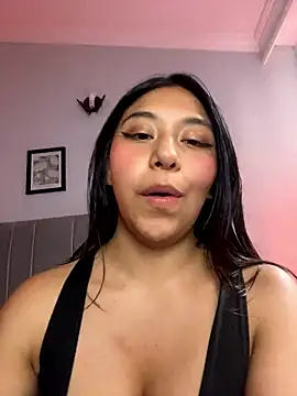 Webcam Model(MaraGomez) is live