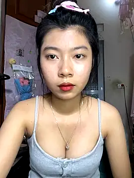 Webcam Model (phuongtha)  is live.Free join now!