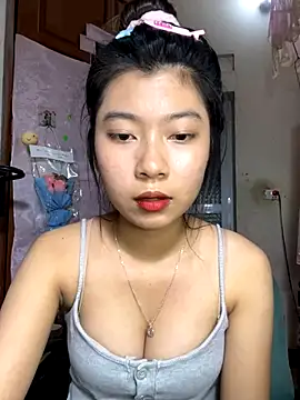 Webcam Model (phuongtha)  is live.Free join now!