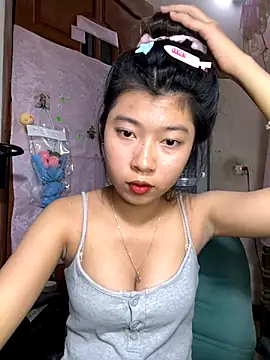 Webcam Model (phuongtha)  is live.Free join now!