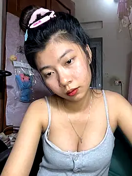 Webcam Model (phuongtha)  is live.Free join now!