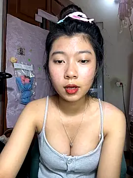 Webcam Model (phuongtha)  is live.Free join now!