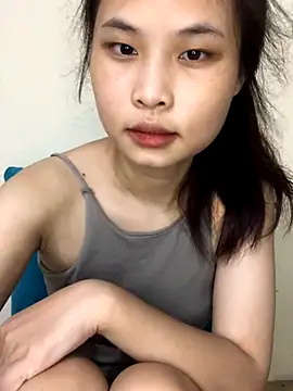 Webcam Model (HNhung224)  is live.Free join now!