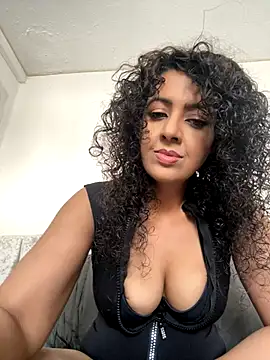 Webcam Model (Meenakhanom)  is live.Free join now!