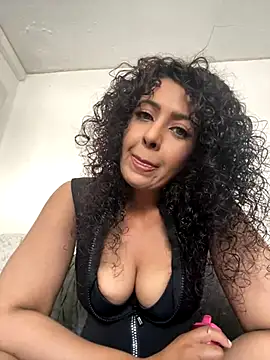 Webcam Model (Meenakhanom)  is live.Free join now!