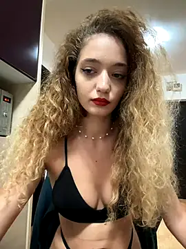 Webcam Model (Juliet_XO)  is live.Free join now!