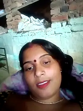 Webcam Model (Poonamdhillo)  is live.Free join now!