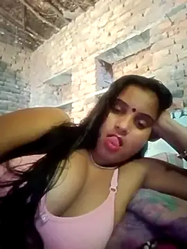 Webcam Model (Poonamdhillo)  is live.Free join now!