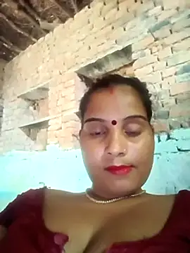 Webcam Model (Poonamdhillo)  is live.Free join now!