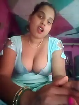 Webcam Model (Poonamdhillo)  is live.Free join now!