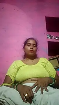 Webcam Model (Poonamdhillo)  is live.Free join now!