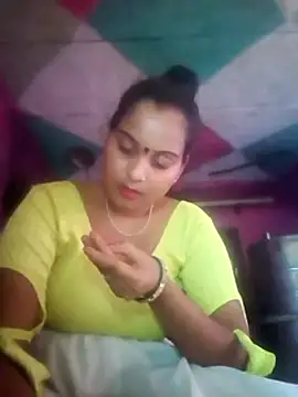 Webcam Model (Poonamdhillo)  is live.Free join now!