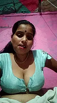 Webcam Model (Poonamdhillo)  is live.Free join now!