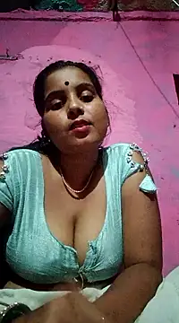 Webcam Model (Poonamdhillo)  is live.Free join now!