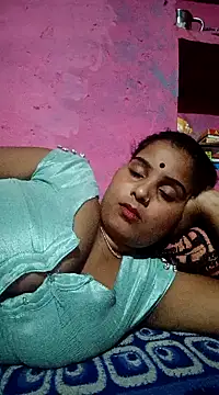 Webcam Model (Poonamdhillo)  is live.Free join now!